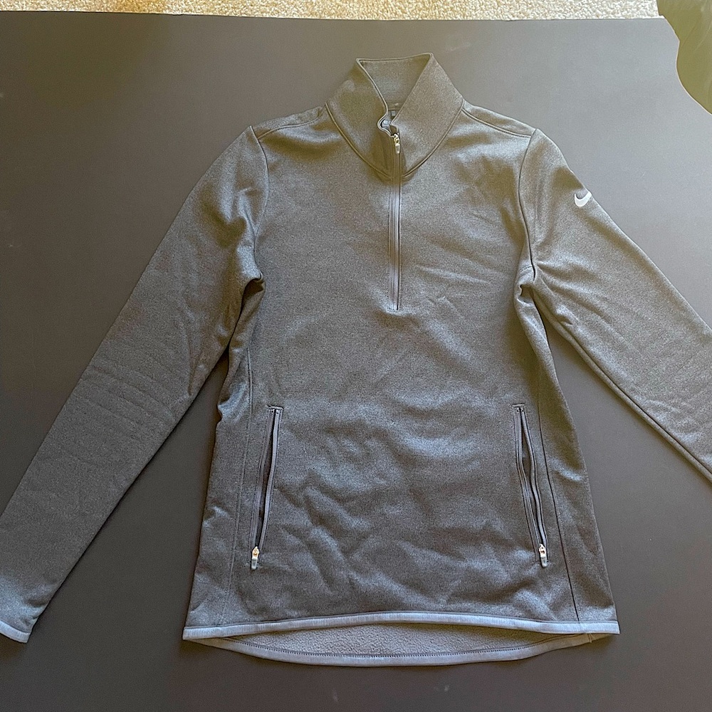 Nike Therma-FIT women golf gray long sleeve top